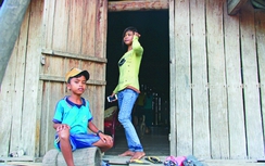 Bi hài tục thách cưới “bắt chồng” của người Jarai